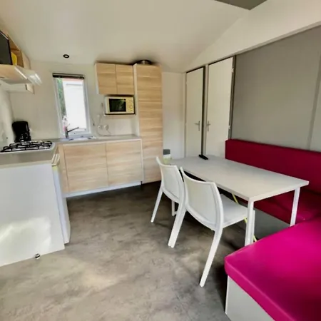 Camping Mobil Avec Terrasse A - 5 Pers, 2 - Api-1-52-1573